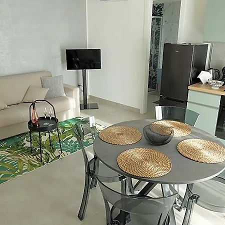 Lucia 4* Torre Annunziata